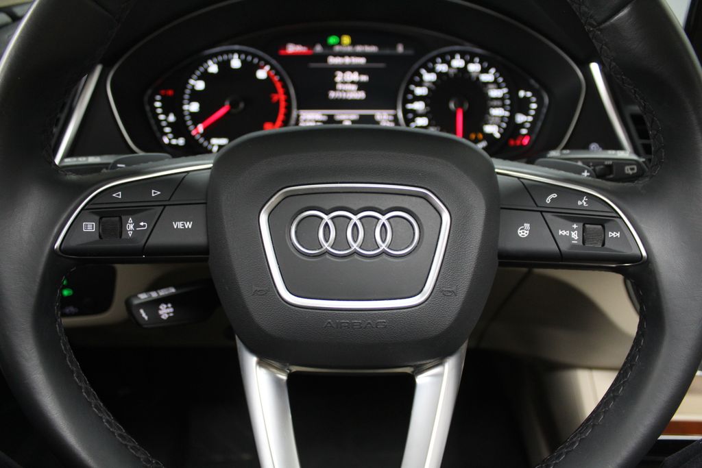 Thumbnail: 2022 Audi Q5 - 20
