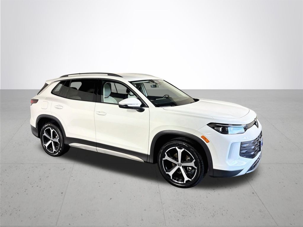 2025 Volkswagen Tiguan 2.0T SE
