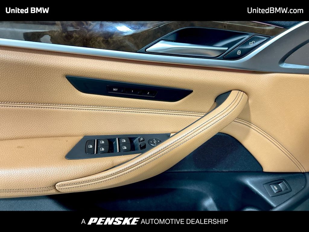 2019 BMW 5 Series 540i 11