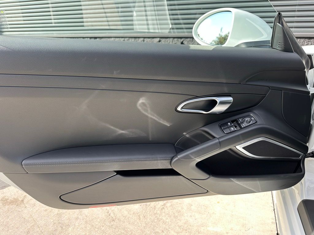 Thumbnail: 2025 Porsche 718 Boxster - 19