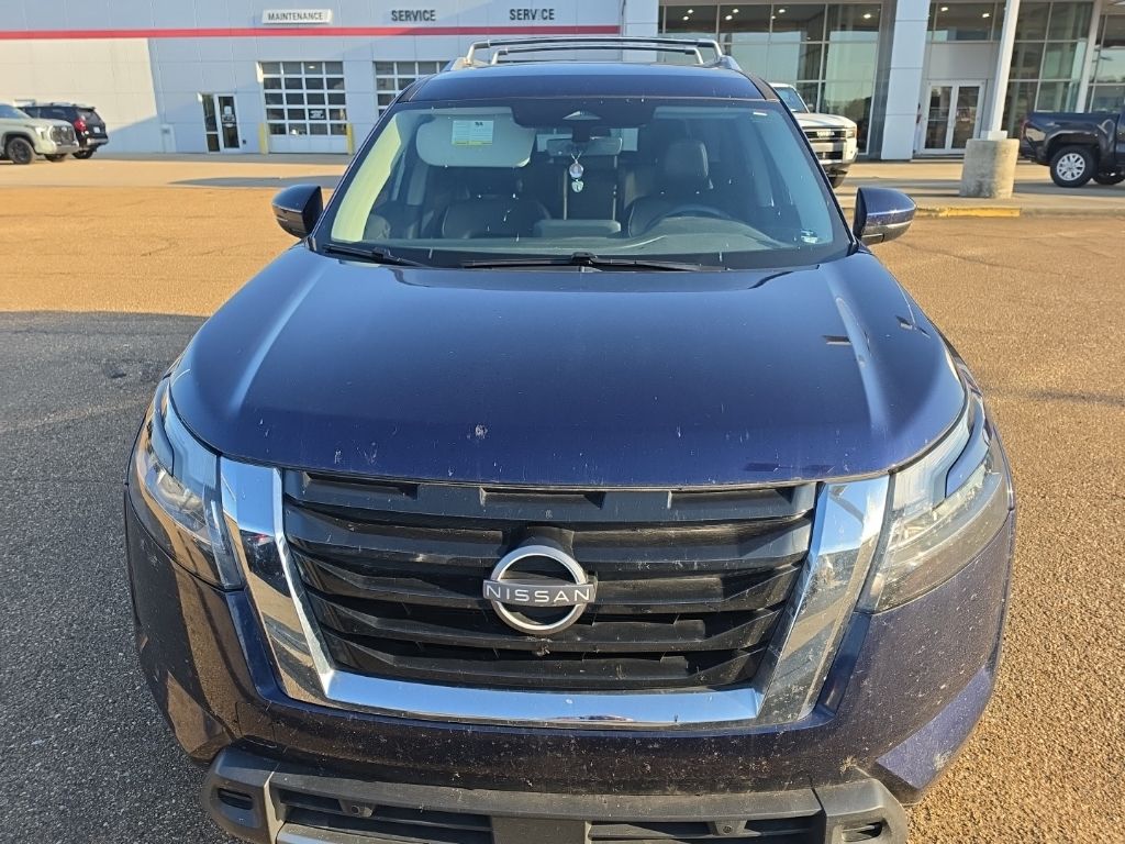 2023 Nissan Pathfinder SL 2WD's photo