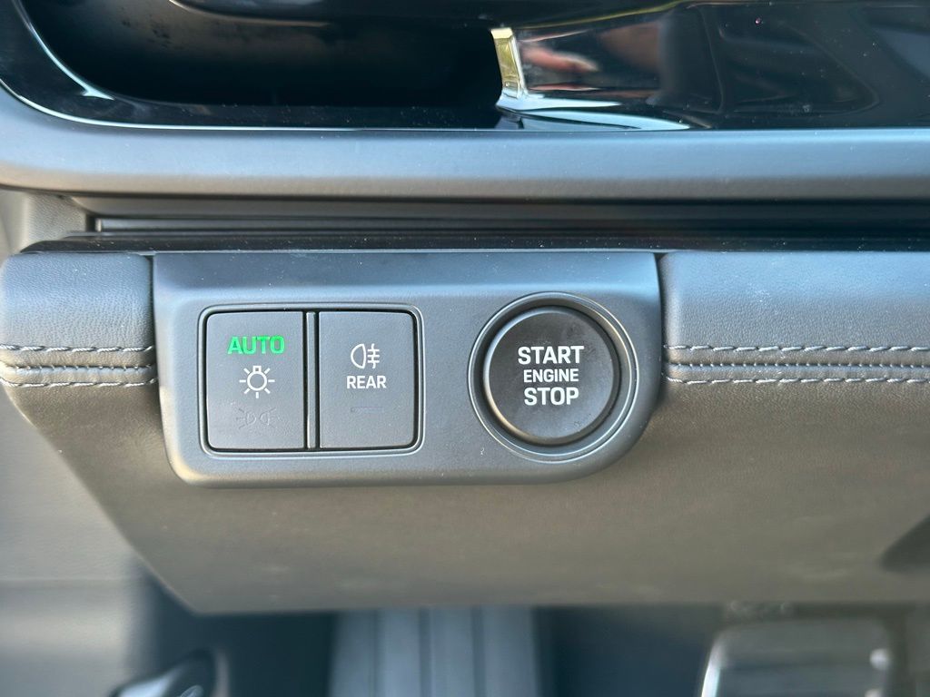 Thumbnail: 2025 Porsche Panamera - 32