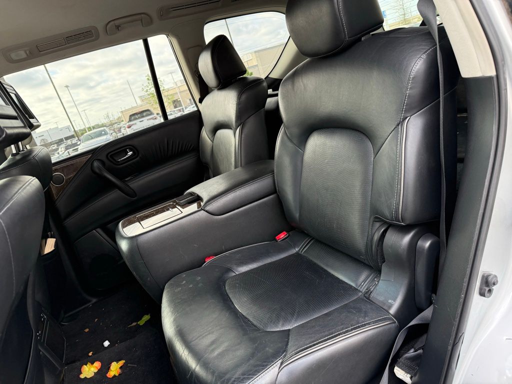 Thumbnail: 2015 INFINITI QX80 - 10