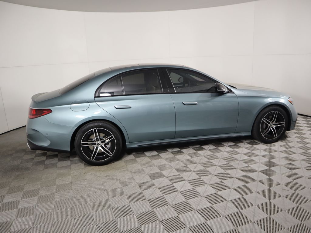 Thumbnail: 2025 Mercedes-Benz E-Class - 4