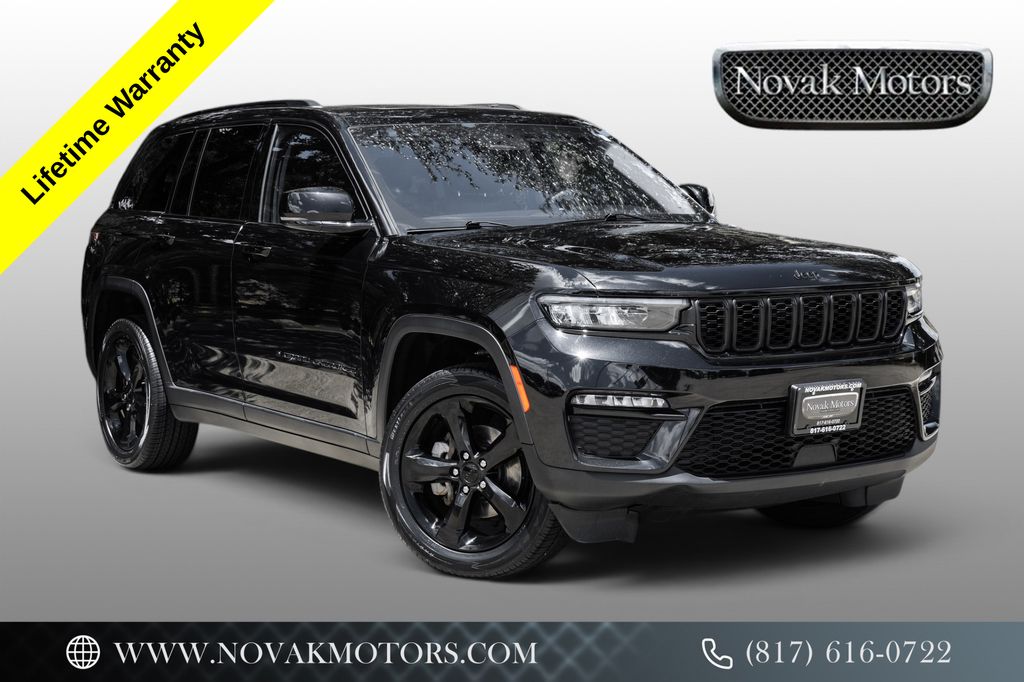 Diamond Black Crystal Pearlcoat 2023 Jeep Grand Cherokee SUV / Crossover Four-Wheel Drive 8-Speed Automatic