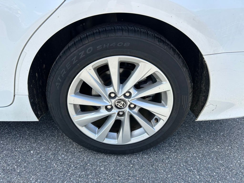 Thumbnail: 2023 Toyota Camry - 9