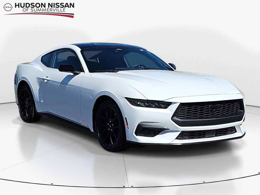 Oxford White 2024 Ford Mustang EcoBoost Fastback RWD Coupe Rear-Wheel Drive Automatic
