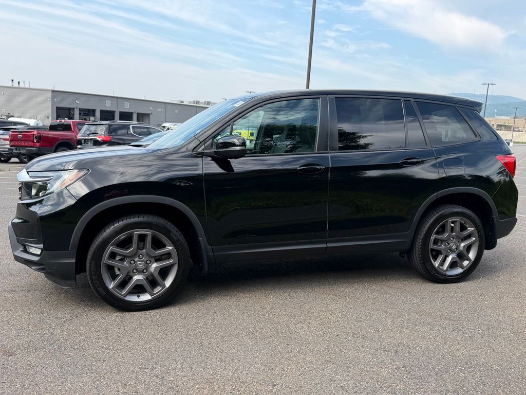 Used 2023 Black Honda EX-L image 31