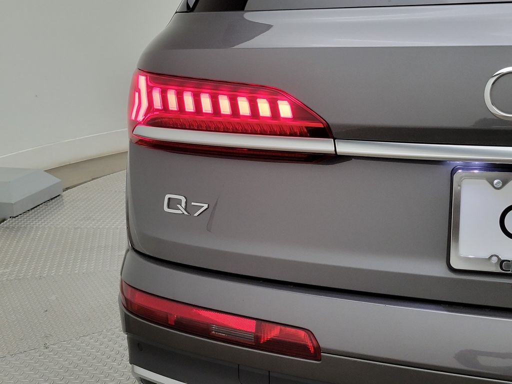 Thumbnail: 2023 Audi Q7 - 9
