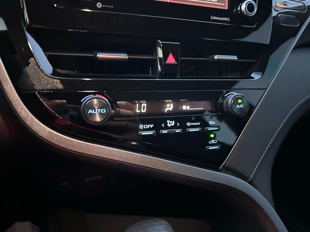 Thumbnail: 2021 Toyota Camry - 26
