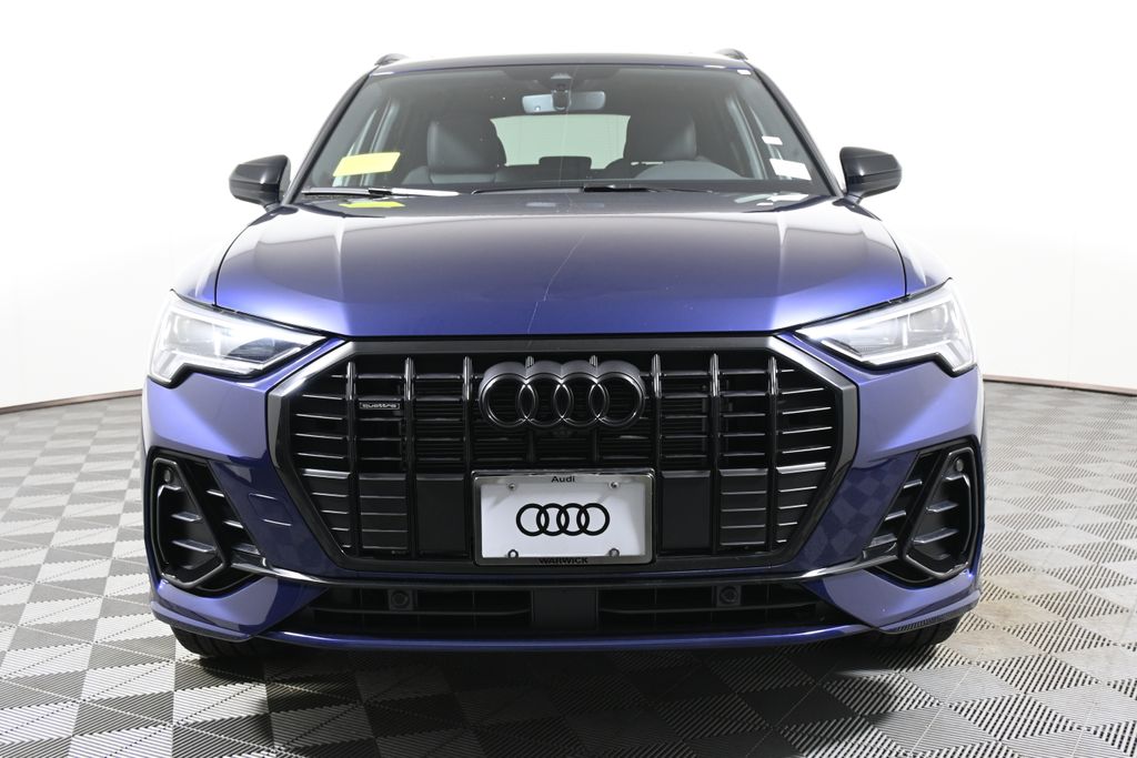 Thumbnail: 2025 Audi Q3 - 9