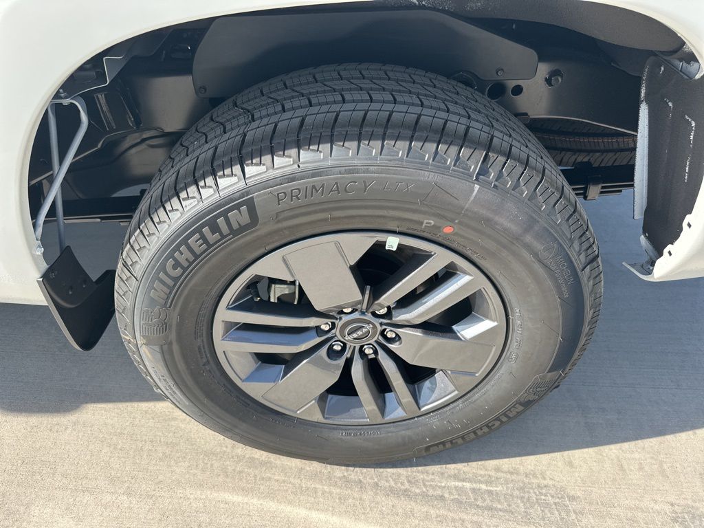 2025 Glacier White Nissan Frontier SV RWD Truck
