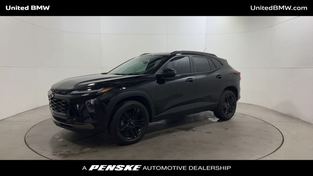 Thumbnail: 2024 Chevrolet Trax - 4