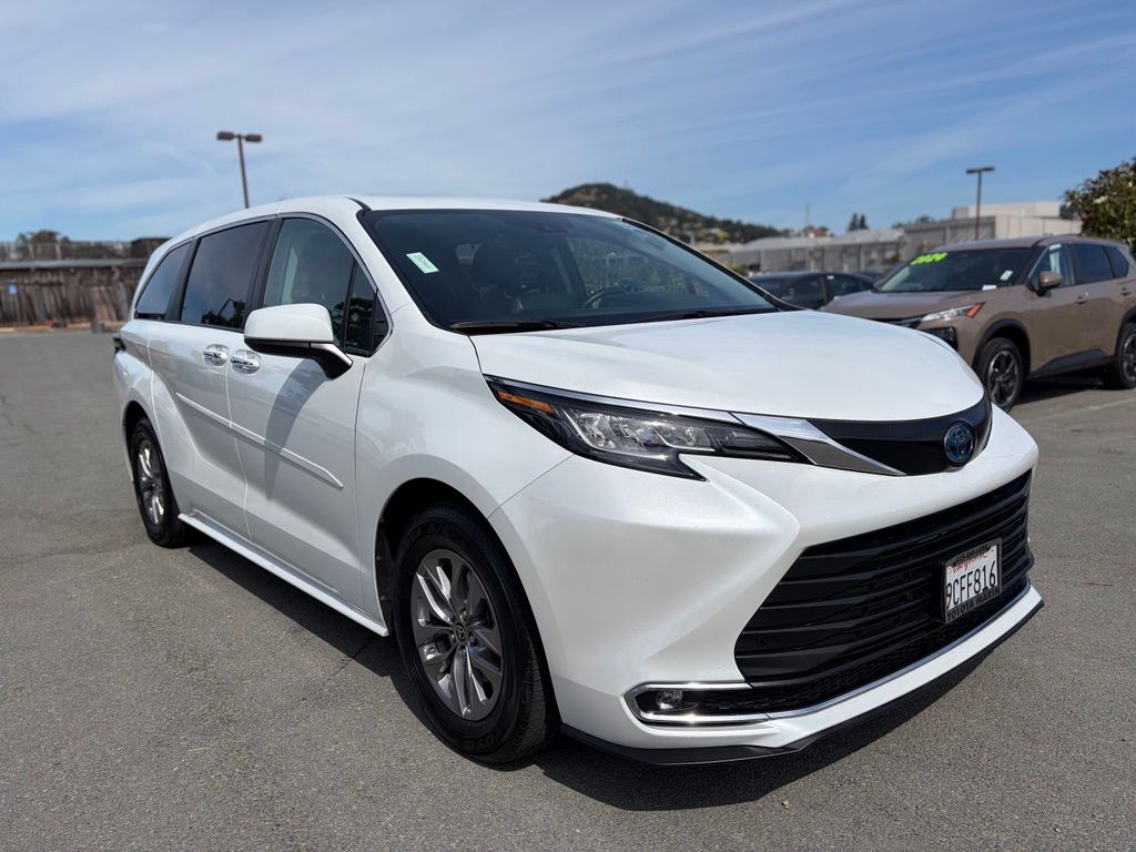 Used 2022 Toyota Sienna Van