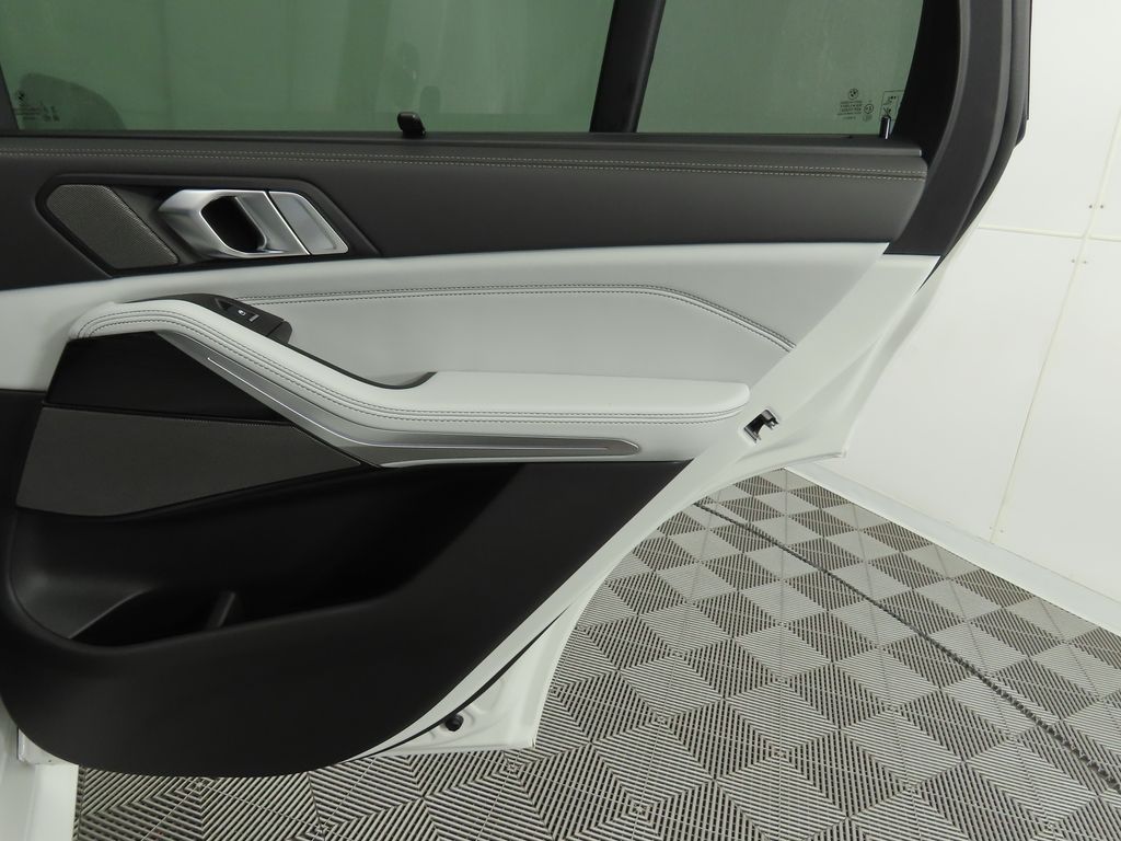 Thumbnail: 2026 BMW X5 - 27