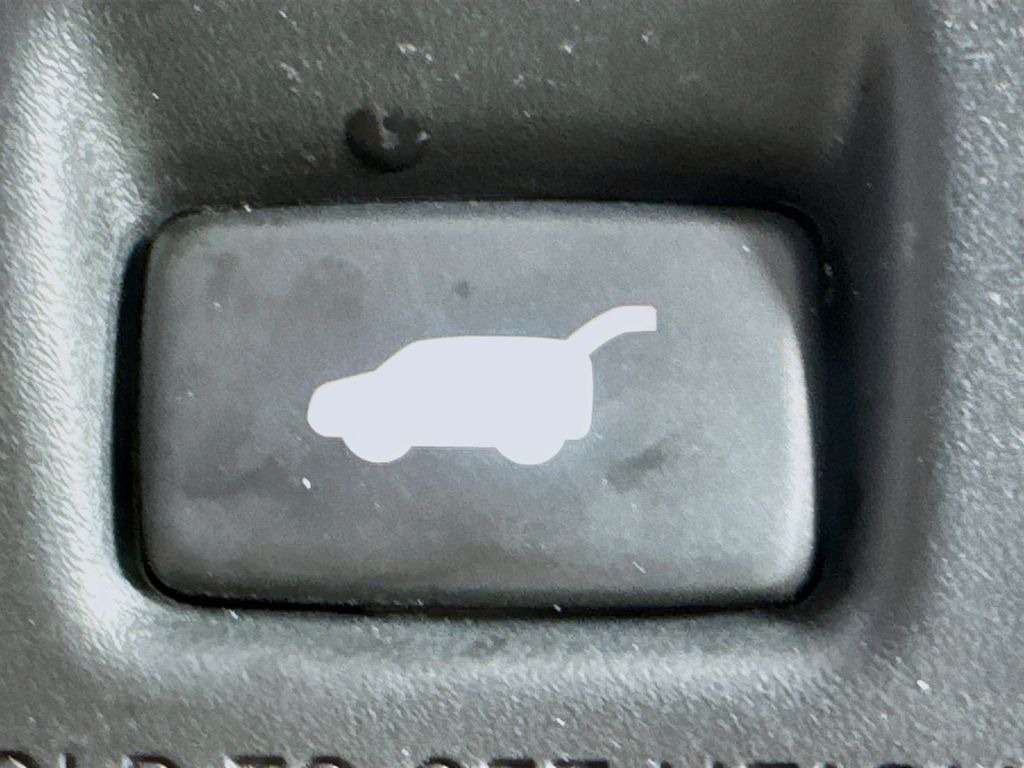 2022 Honda CR-V Hybrid Touring photo