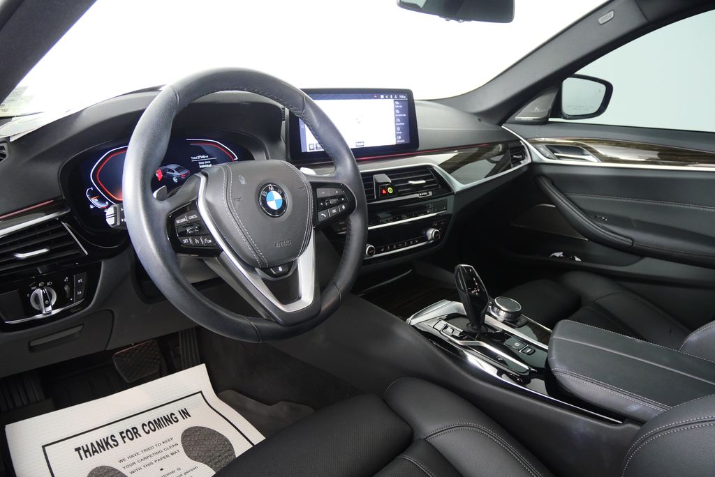 Thumbnail: 2023 BMW 5 Series - 13