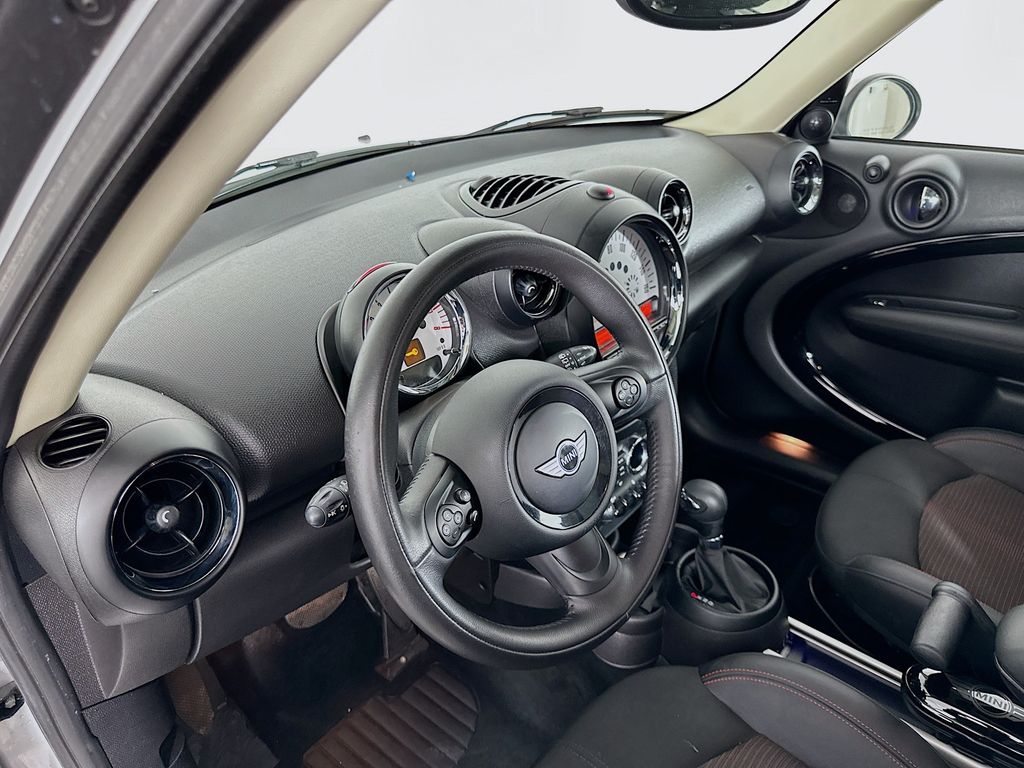 Thumbnail: 2013 MINI Cooper Countryman - 9