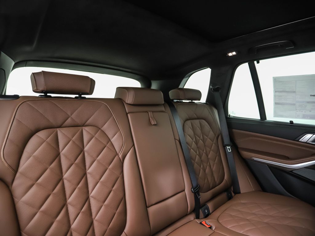 Thumbnail: 2026 BMW X5 - 28