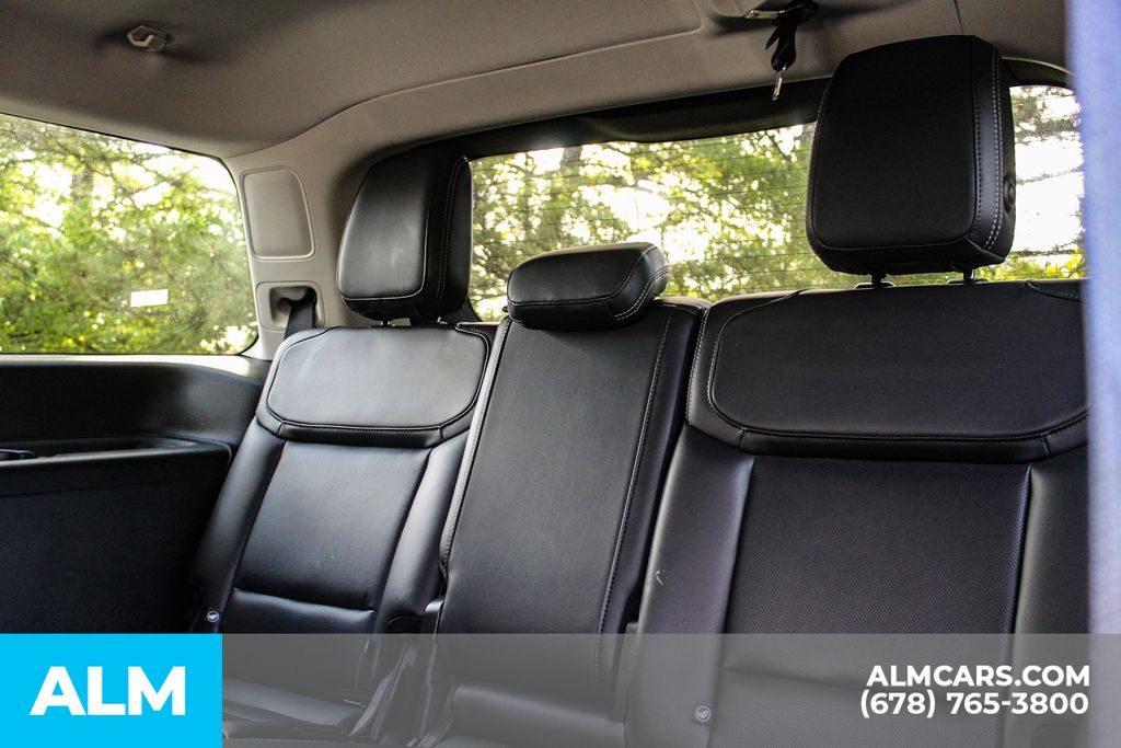 Used 2025 Black Ford Platinum image 18