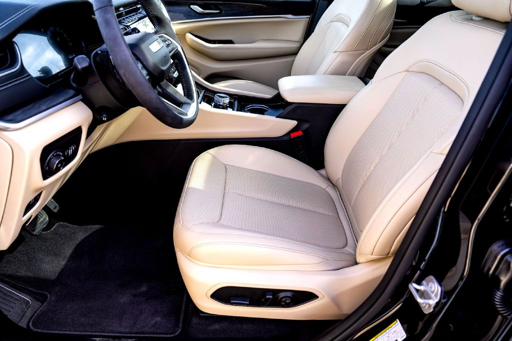 New Car 2025 Jeep Grand Cherokee  Limited For Sale Under $50,000 In Taylor, Texas