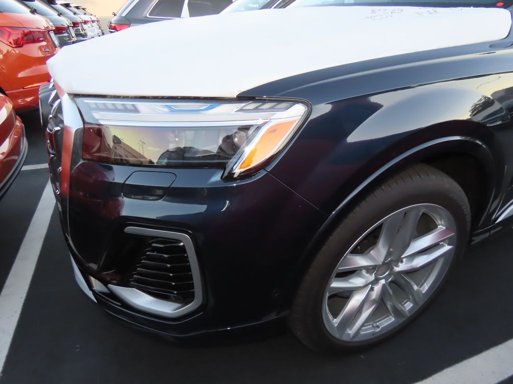 Thumbnail: 2025 Audi Q7 - 2