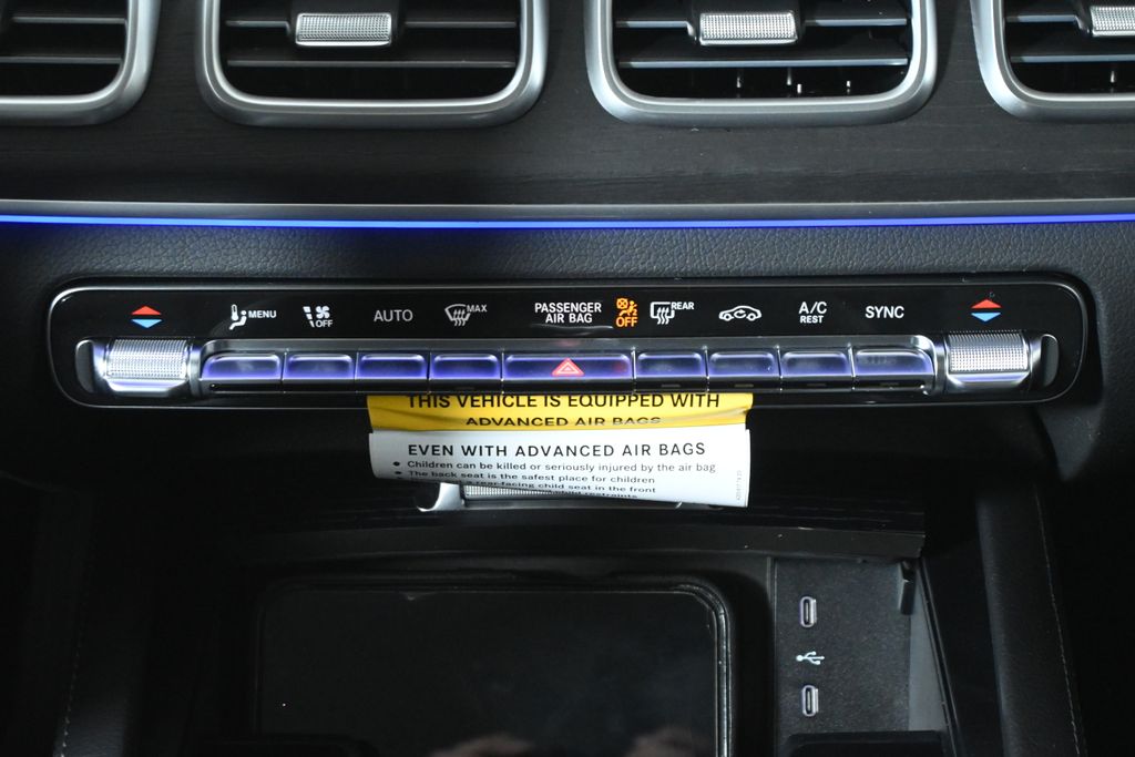 Thumbnail: 2026 Mercedes-Benz GLE - 21