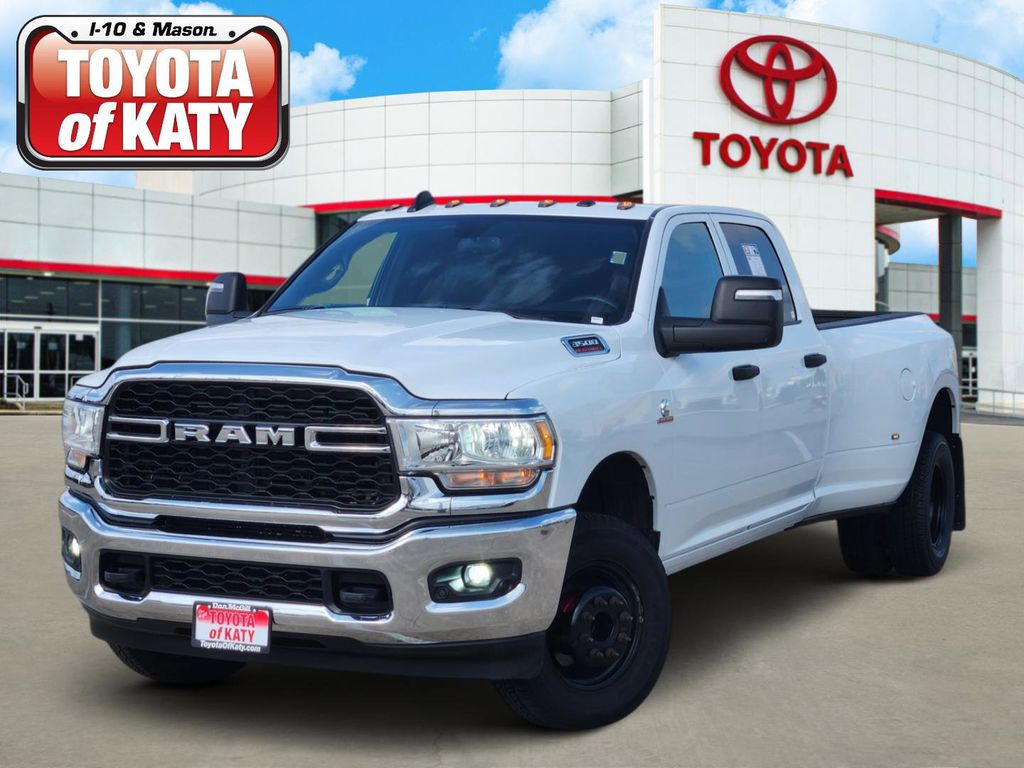 Bright White Clearcoat 2023 RAM 3500 Pickup Truck Four-Wheel Drive 6-Speed Automatic