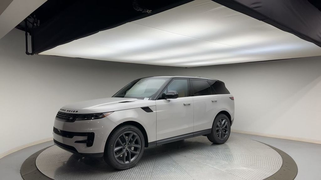 Thumbnail: 2024 Land Rover Range Rover Sport - 4