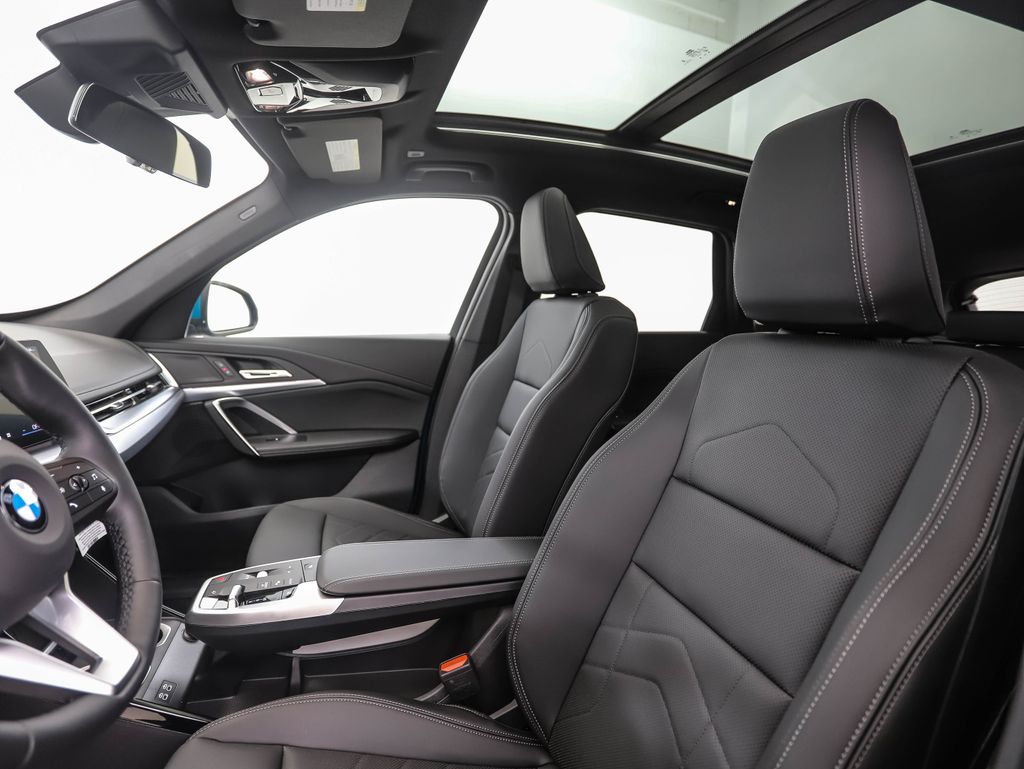 2025 BMW X1 xDrive28i 11