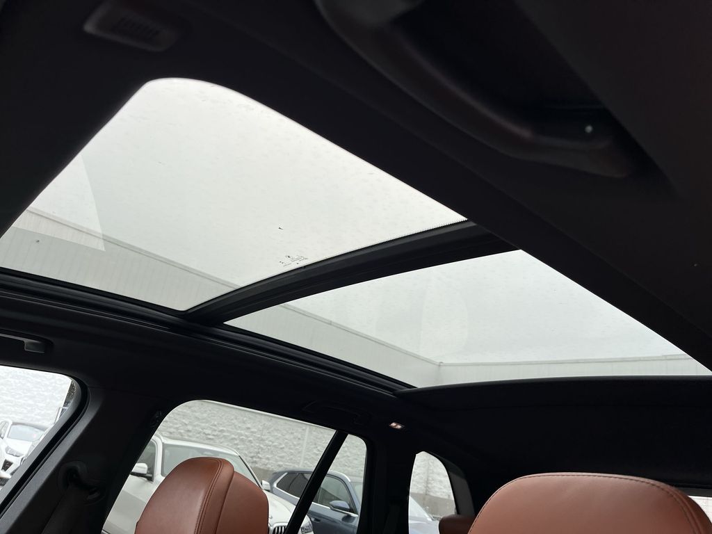 Thumbnail: 2024 BMW X5 - 21
