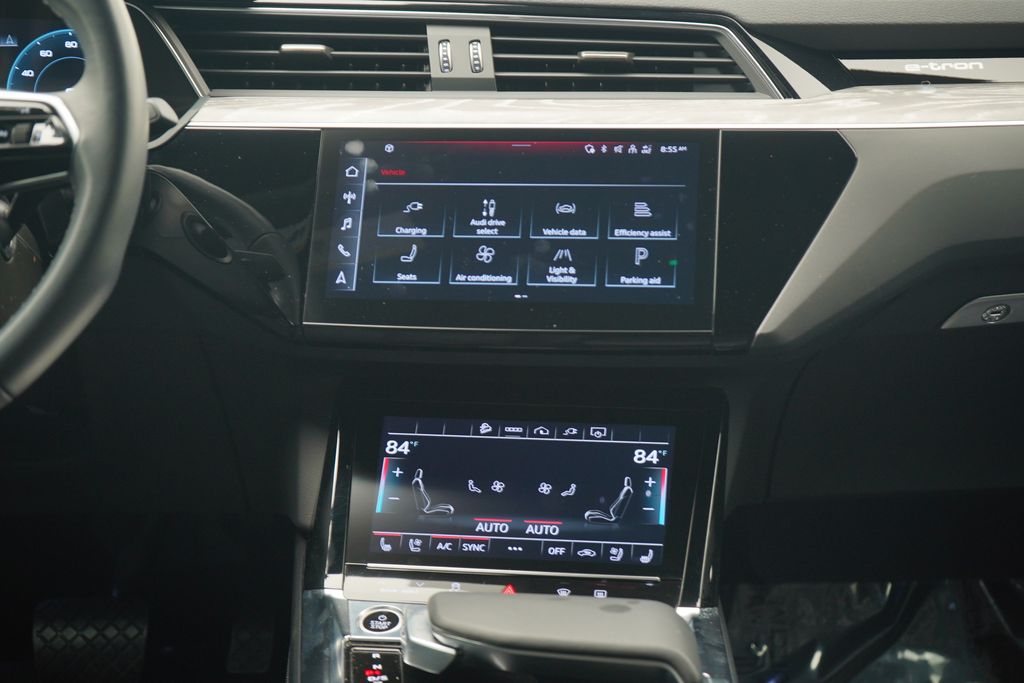 Thumbnail: 2024 Audi Q8 e-tron - 11