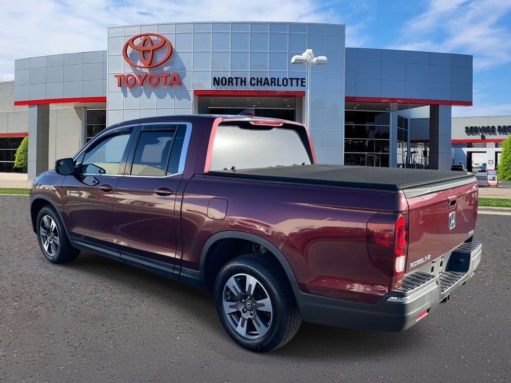 View vehicle photo 6