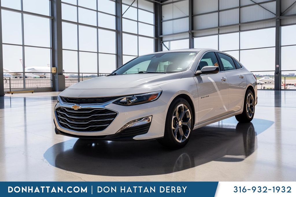 2023 Chevrolet Malibu LT with 1LT FWD