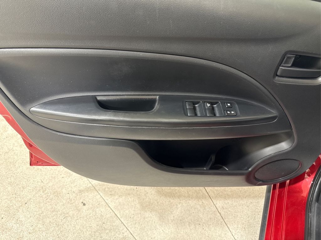 2024 Mitsubishi Mirage 33
