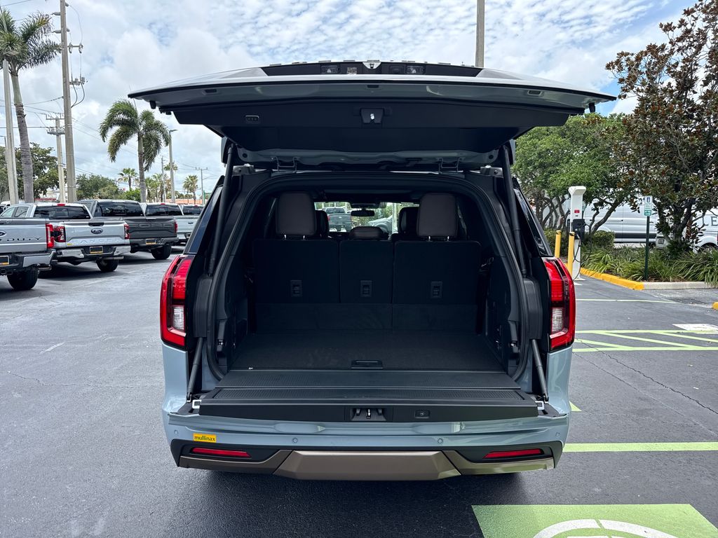 New 2026 Gray Ford King Ranch image 30