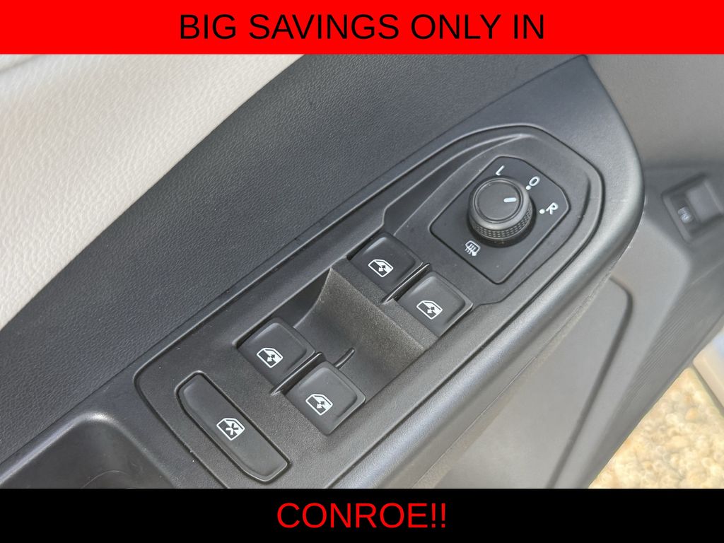 2024 Volkswagen Taos 1.5T SE  at DeMontrond Auto Country
