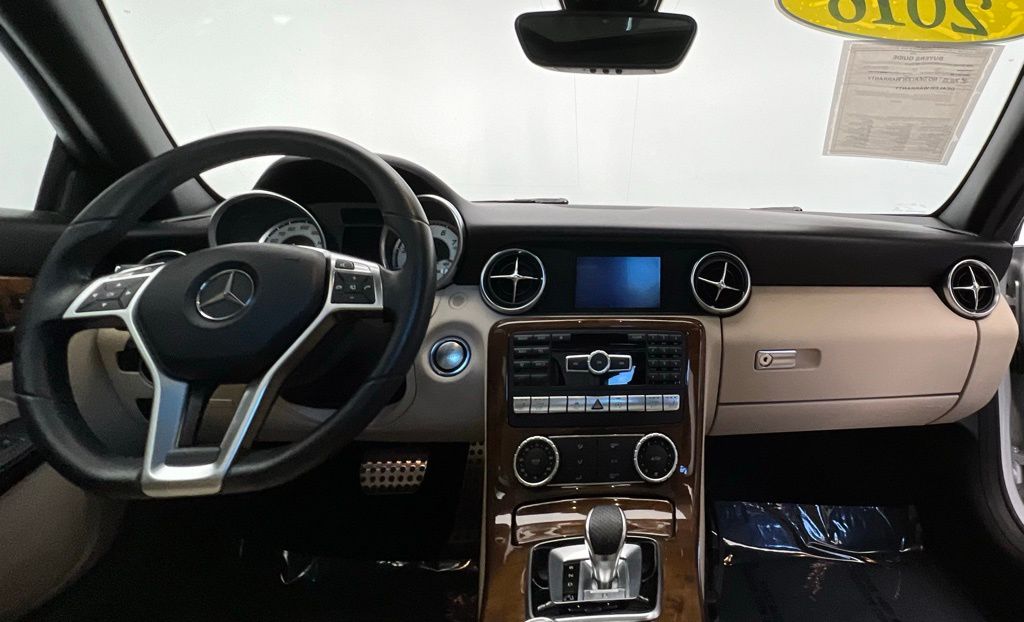 Thumbnail: 2016 Mercedes-Benz SLK - 13