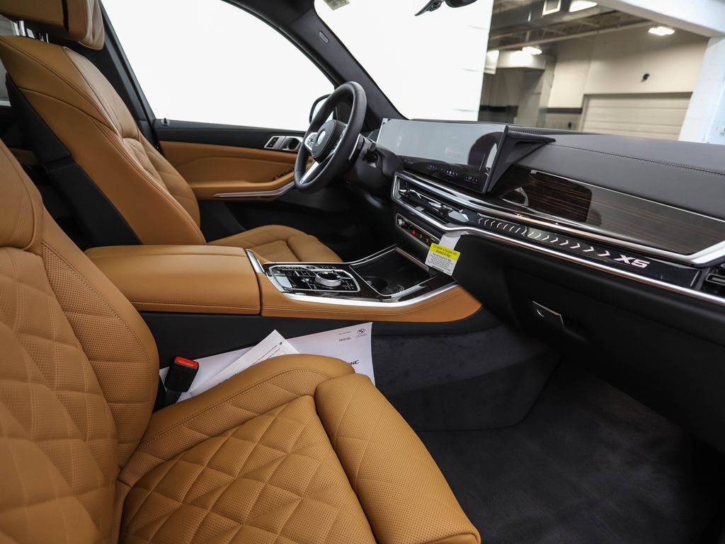 Thumbnail: 2026 BMW X5 - 31