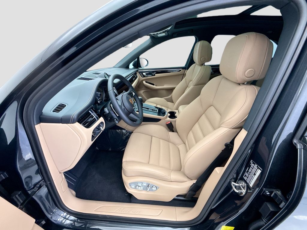 Thumbnail: 2026 Porsche Macan - 5