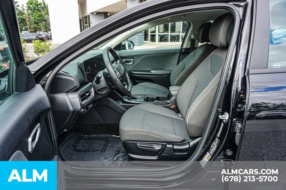 Used 2025 Black Kia LXS image 19