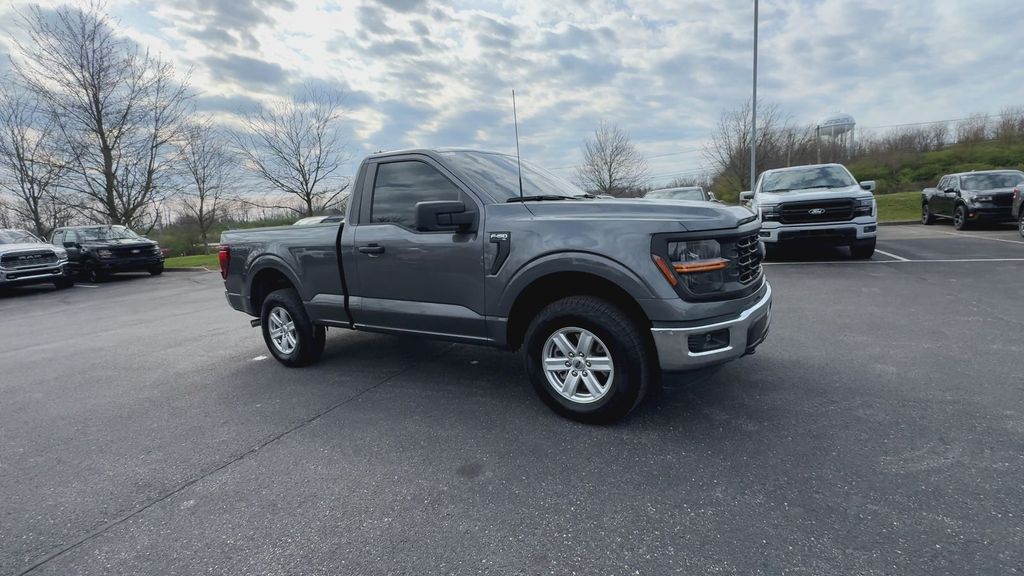 View vehicle photo 2