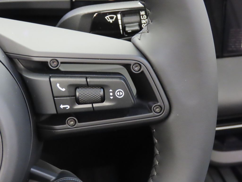 Thumbnail: 2026 Porsche Macan - 23