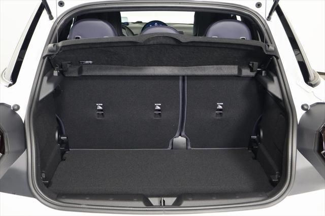 Thumbnail: 2026 MINI Cooper - 8