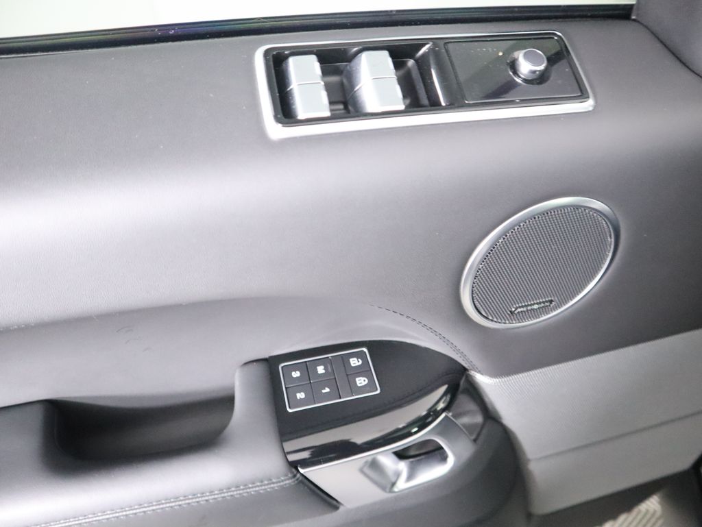 Thumbnail: 2021 Land Rover Range Rover Sport - 24
