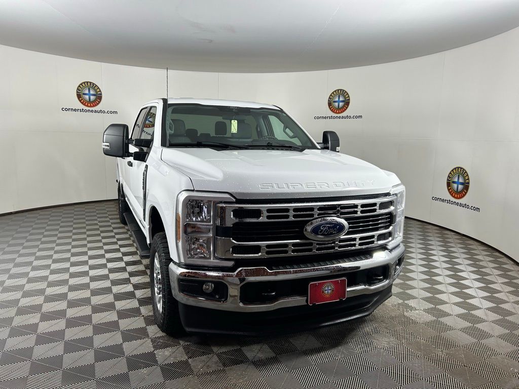 Used 2024 White Ford XLT image 19