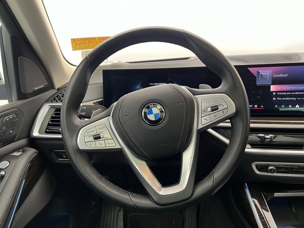 Thumbnail: 2024 BMW X7 - 18