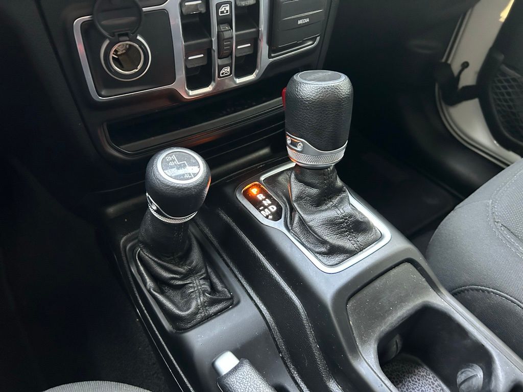 Thumbnail: 2020 Jeep Gladiator - 26