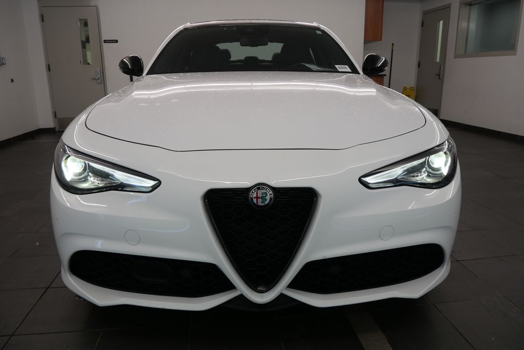 2023 Alfa Romeo Giulia Veloce 10