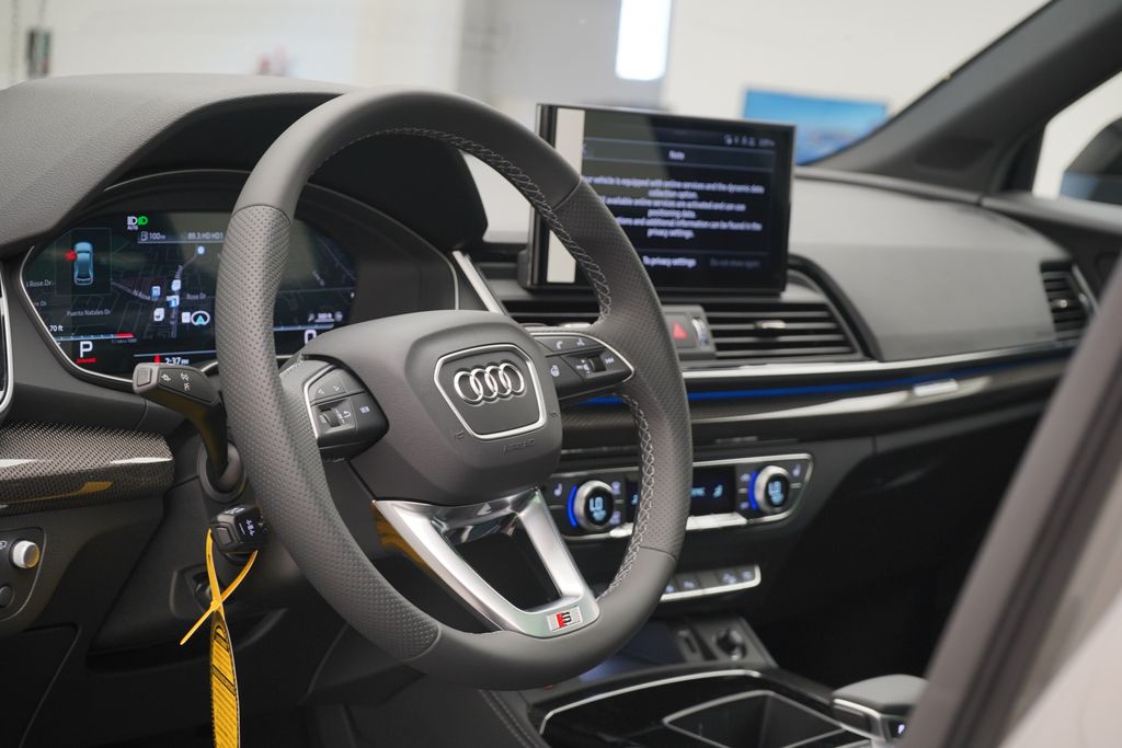 2024 Audi SQ5  9